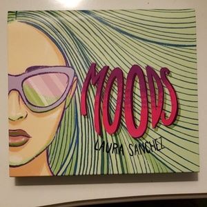 Laura Sanchez makeup moods palette